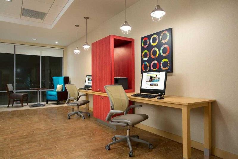 Home2 Suites By Hilton Edison Exterior foto
